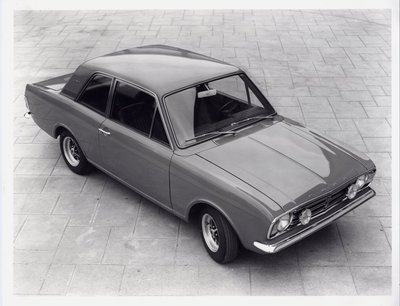 zCortina1600e2door.jpg and 