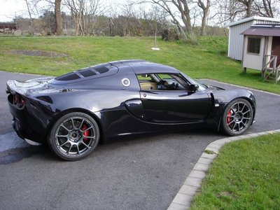 lotus-exige-with-a-bmw-v10-02.jpg and 