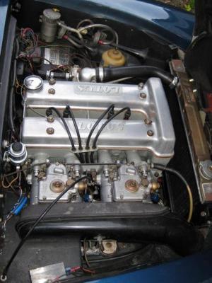 engine bay.jpg