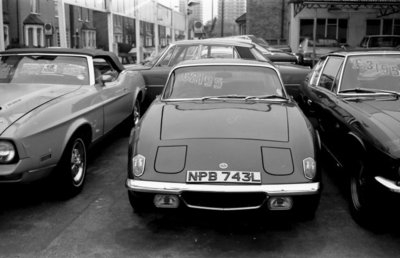 lotus-elan-s-forecourt.jpg