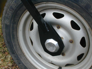 Octagonal wheel wrench from RD Enterprises.jpg