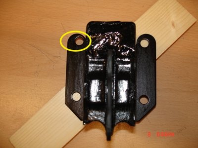 engine-mount-ttr-2.jpg and 