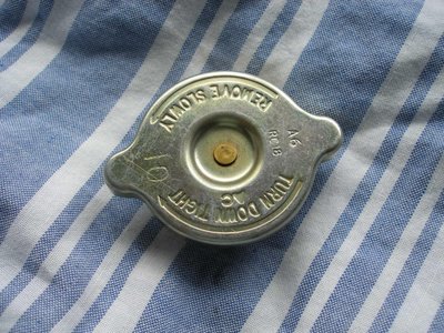 filler-cap-004.jpg and 