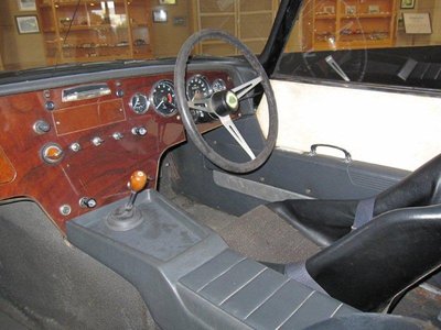 26-r-27-original-interior.jpg and 